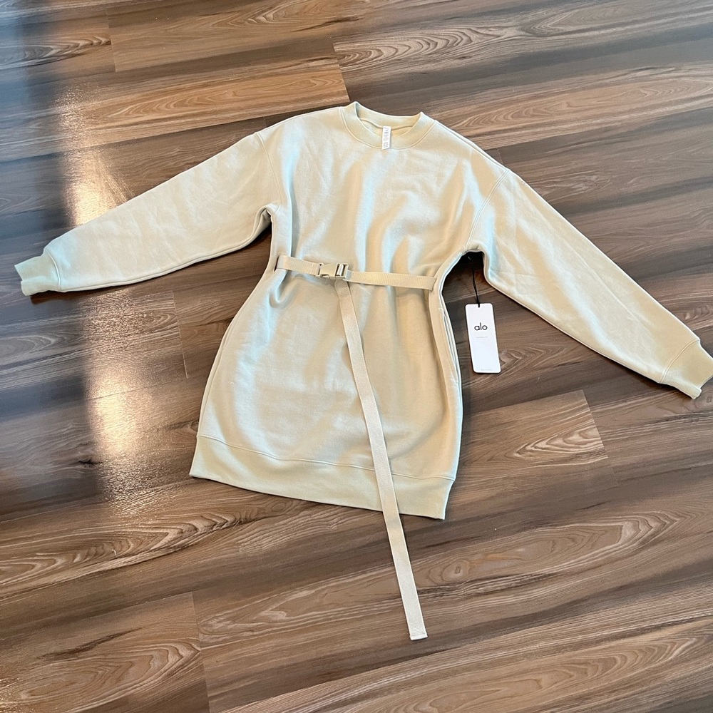 Alo yoga size XS Cityscape sweatshirt dress color California sand $102 NWT